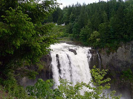 snoqualmie falls