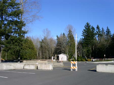 lake tapps north park, parking lot