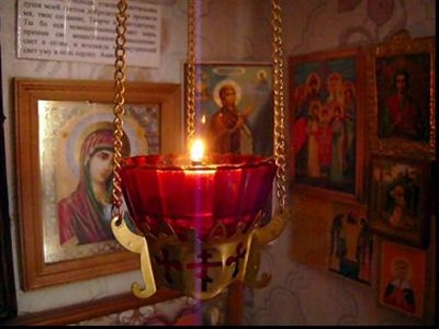 Разнообразные виды лампадного масла Разнообразные виды лампадного масла